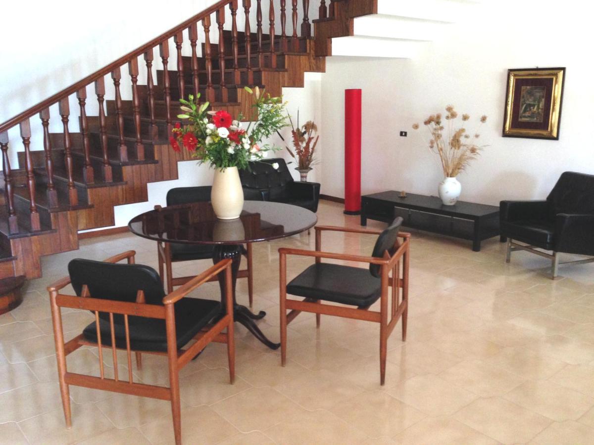 Olivadi B&B Hollywood מראה חיצוני תמונה