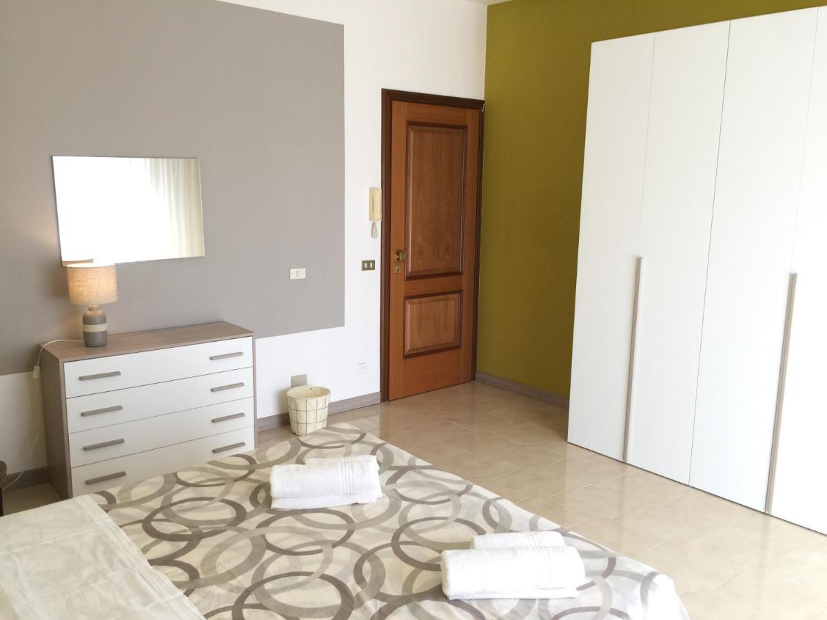 Olivadi B&B Hollywood מראה חיצוני תמונה